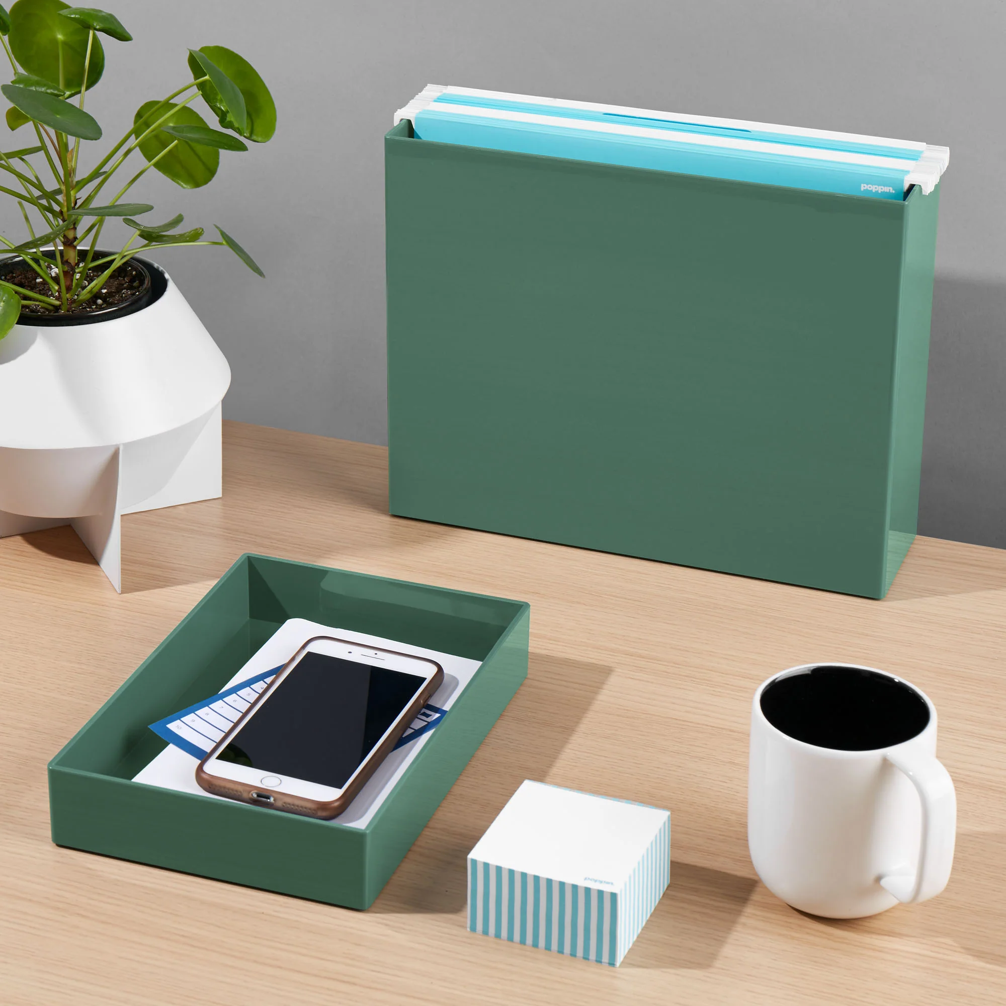 Medium Accessory Tray 25 Medium Accessory Tray