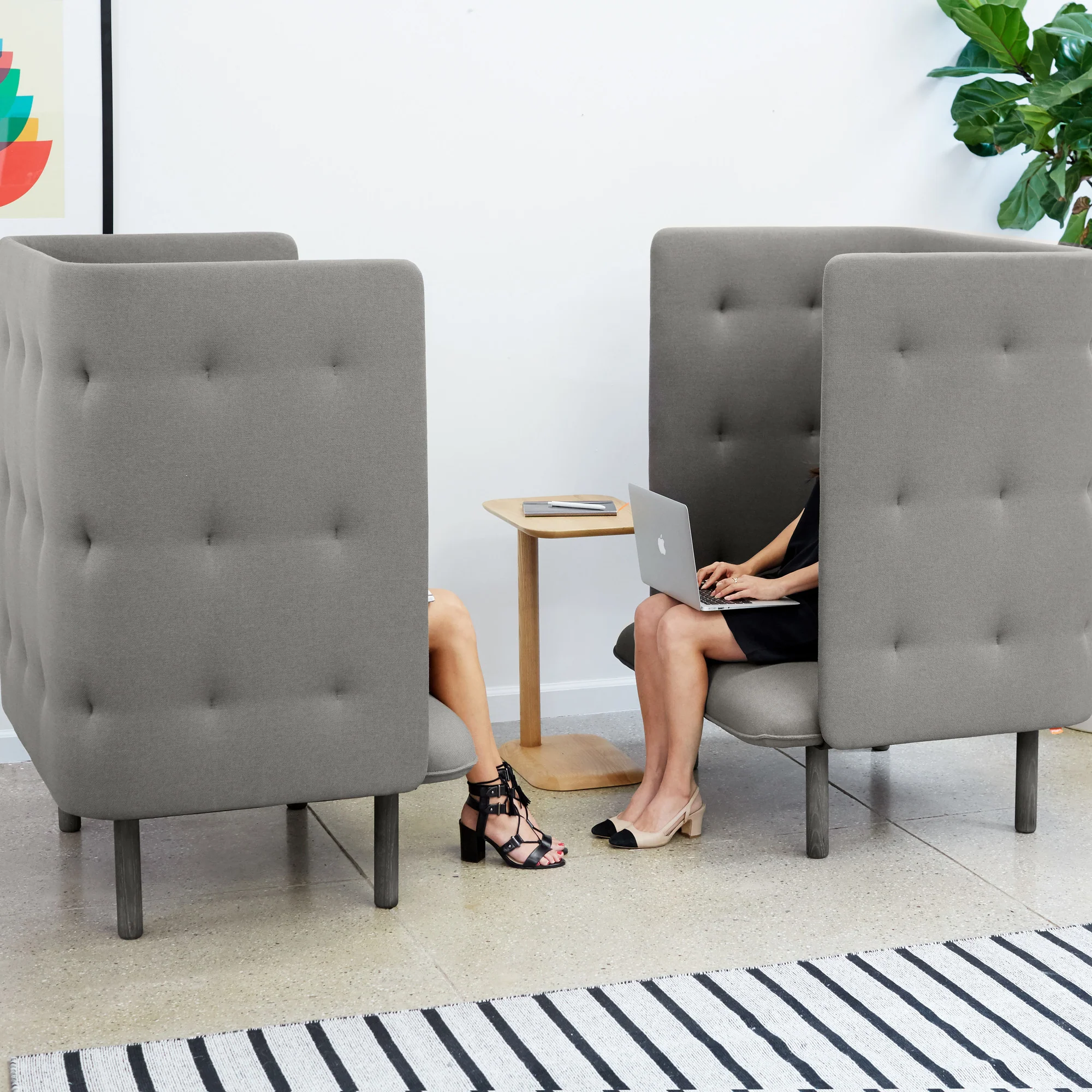 QT Privacy Lounge Chair